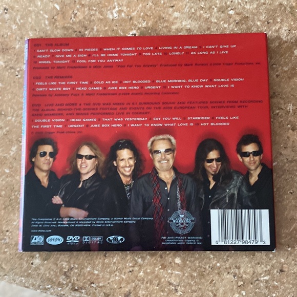 Foreigner Tshirt & CD/DVDLong Way From Home Tour 2009 Large.Like new - Picture 10 of 12